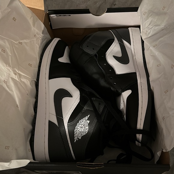 Air Jordan 1 Mid Men’s - Picture 6 of 6